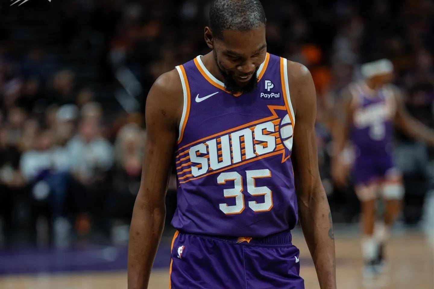 爱游戏app-包含杜兰特在巴塞罗那比赛中惊险取胜，高光表现引发热议！的词条-爱游戏app