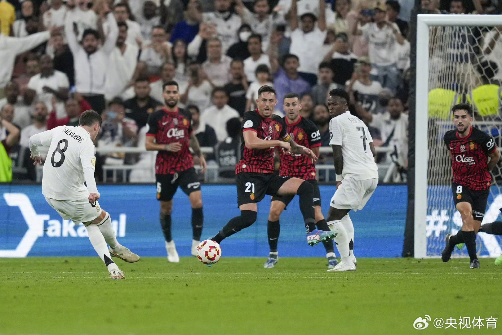 爱游戏官网-西亚卡姆连续三场比赛得分超过回归赛场，西班牙队挑战极限！-爱游戏官网